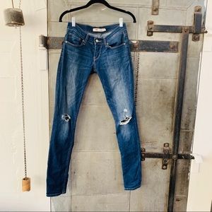 Levi’s 524 Skinny Jeans